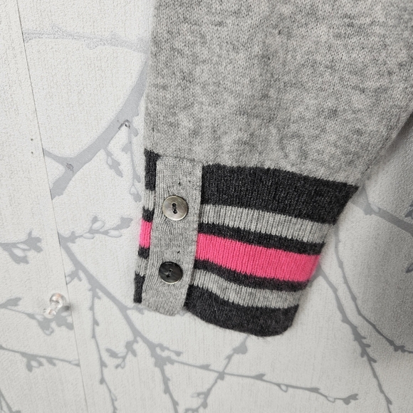 Brodie Cashmere 100% Cashmere Button Front Varsity Pop Cardigan - Picture 5 of 7